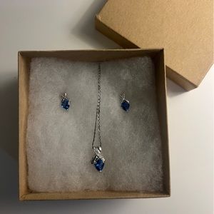 Earring and necklace set